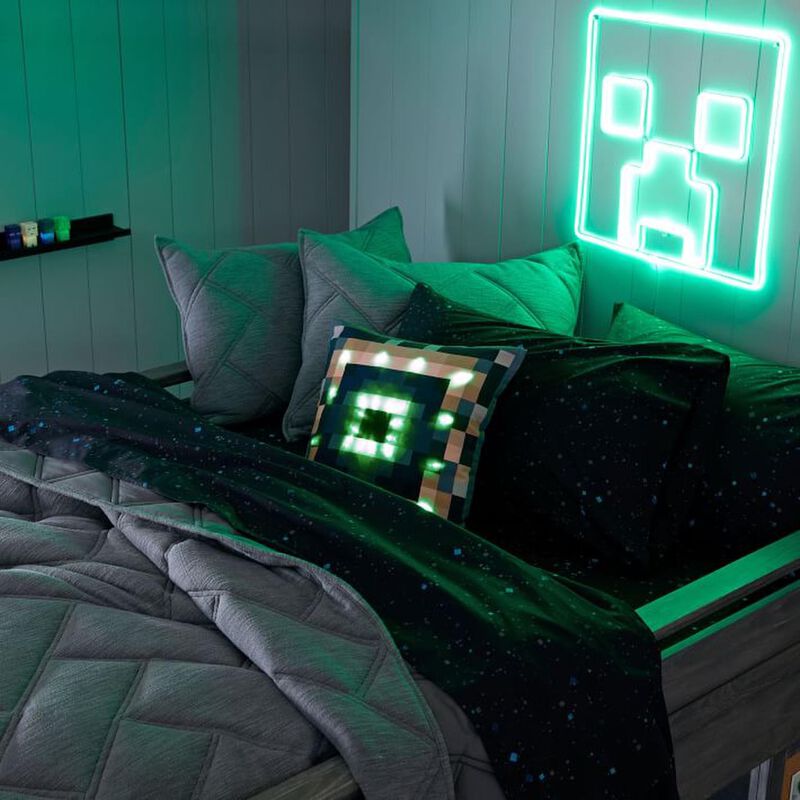Pottery Barn Kids Global Minecraft Glow In The Dark Portal Sheet Set image number 1